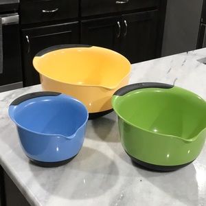 Nesting bowls